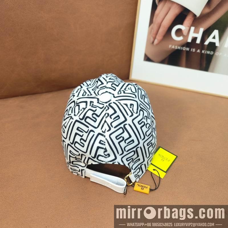 Fendi Hat dx43