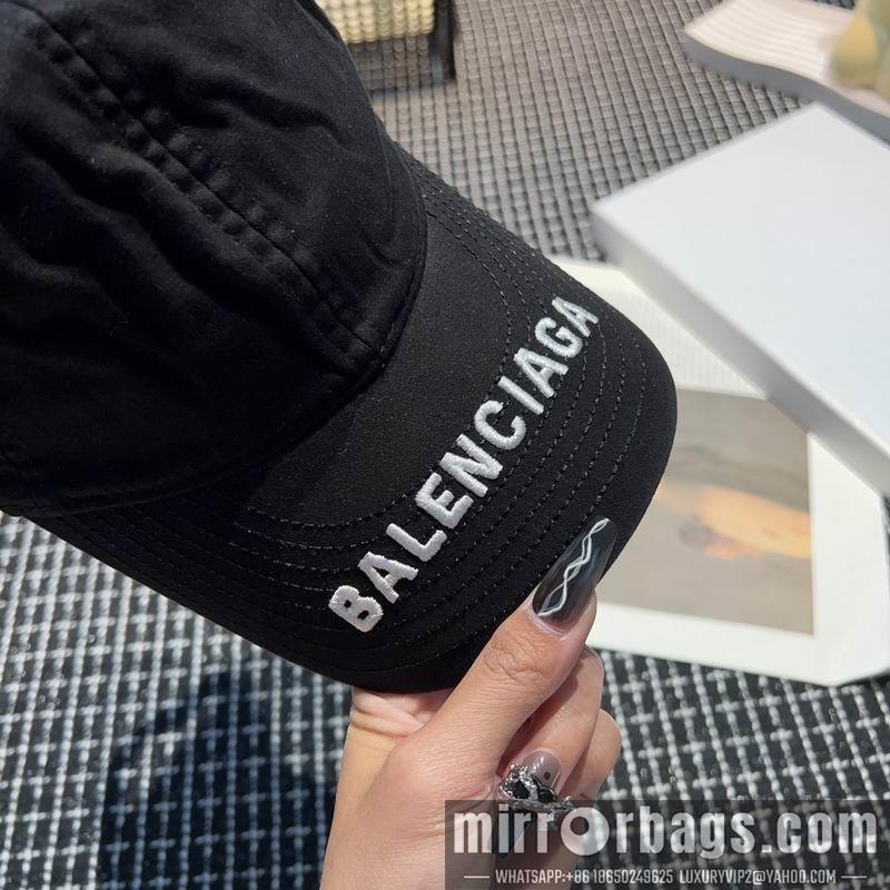 Balenciaga Hat dx24