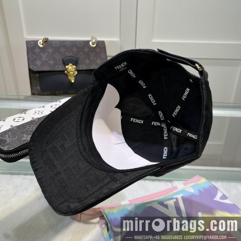 Fendi Hat dx32