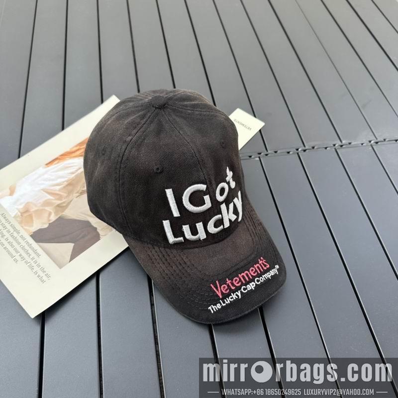 Vetements Hat 041838