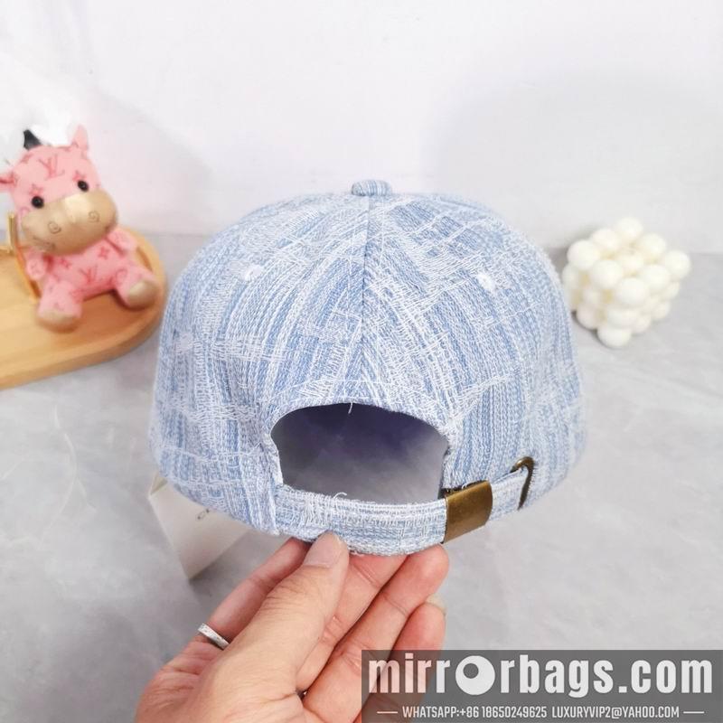 Celine Hat dx15