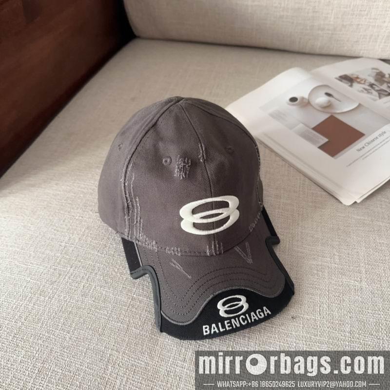 Balenciaga Hat dx21