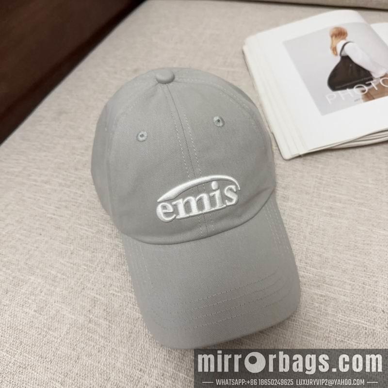 Emis Hat dx05