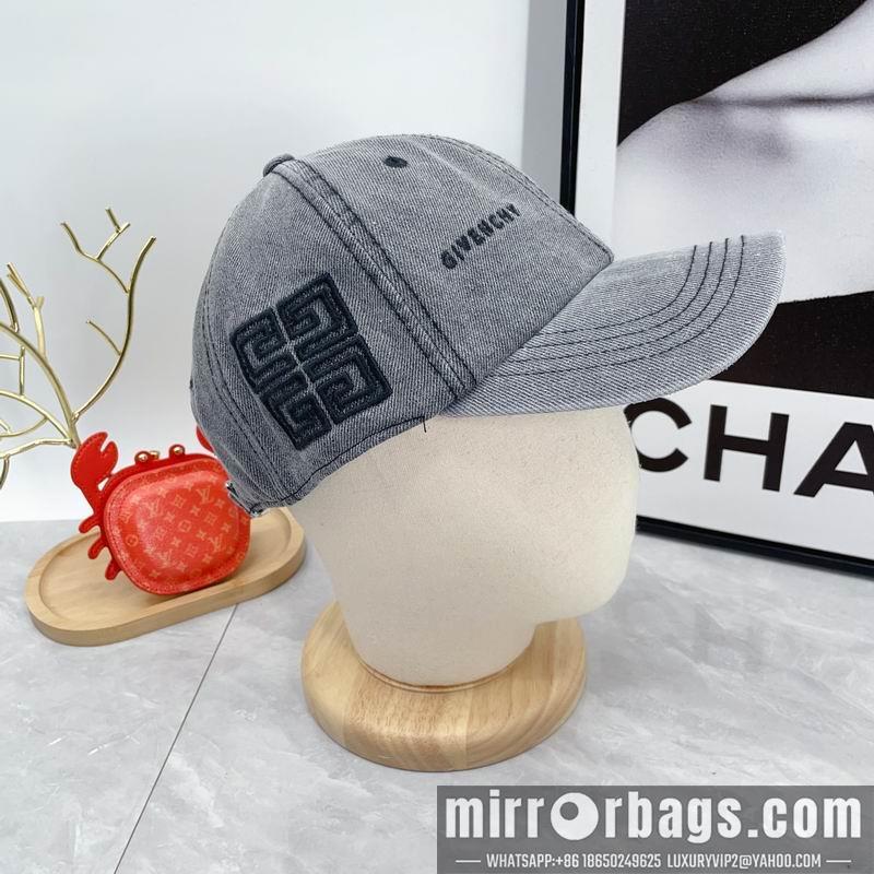 Givenchy Hat dx08