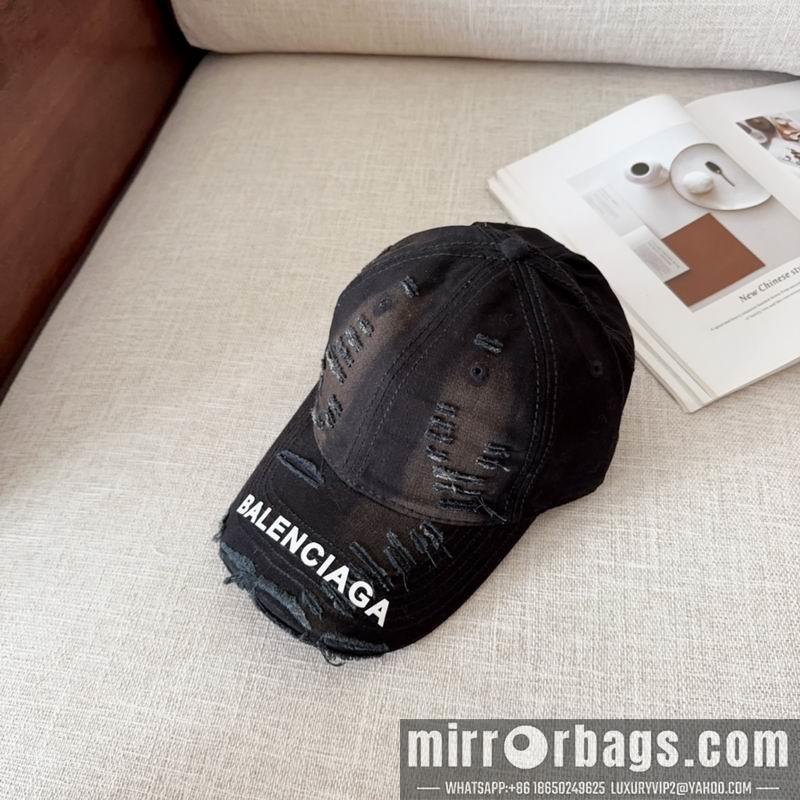 Balenciaga Hat dx105
