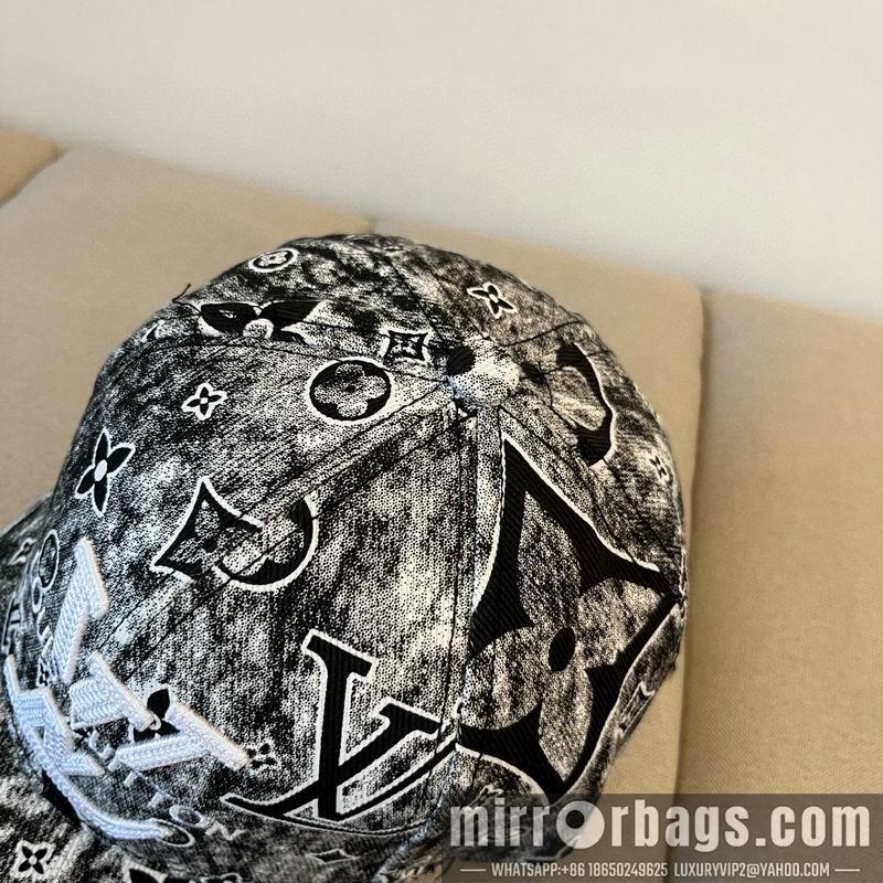 LV Hat dx39