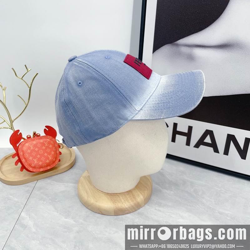 Fendi Hat dx70