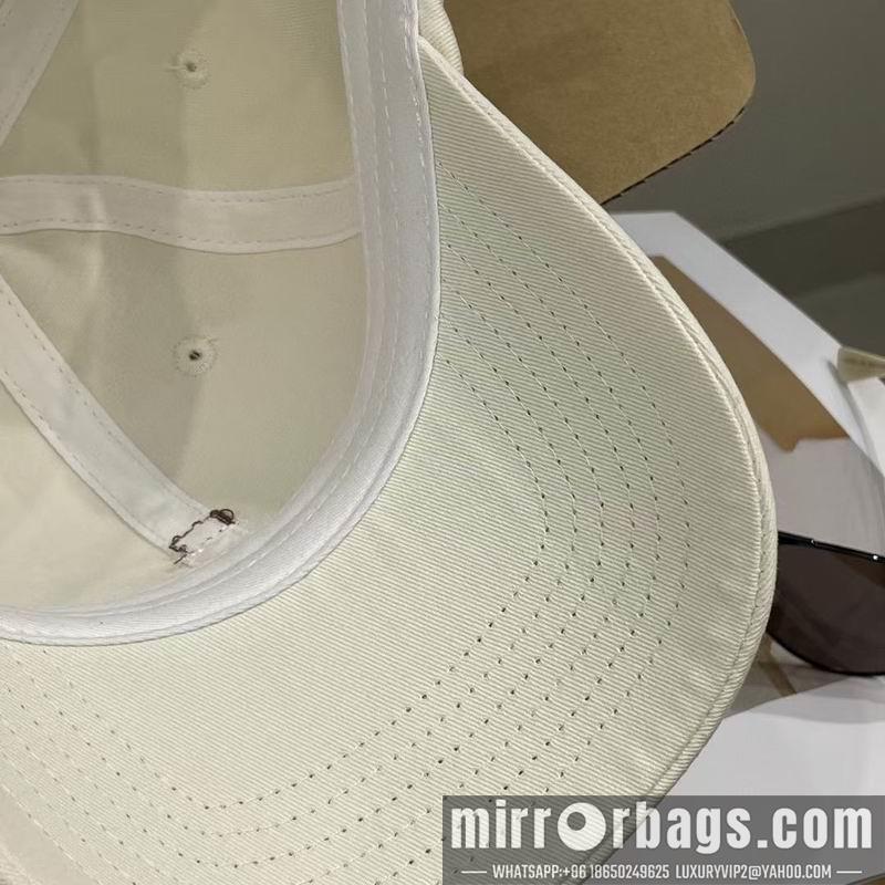 Acne Hat dx08
