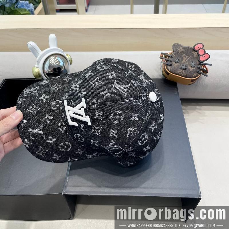 LV Hat 082601