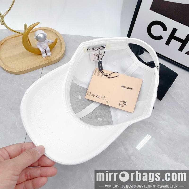 Miumiu Hat dx08