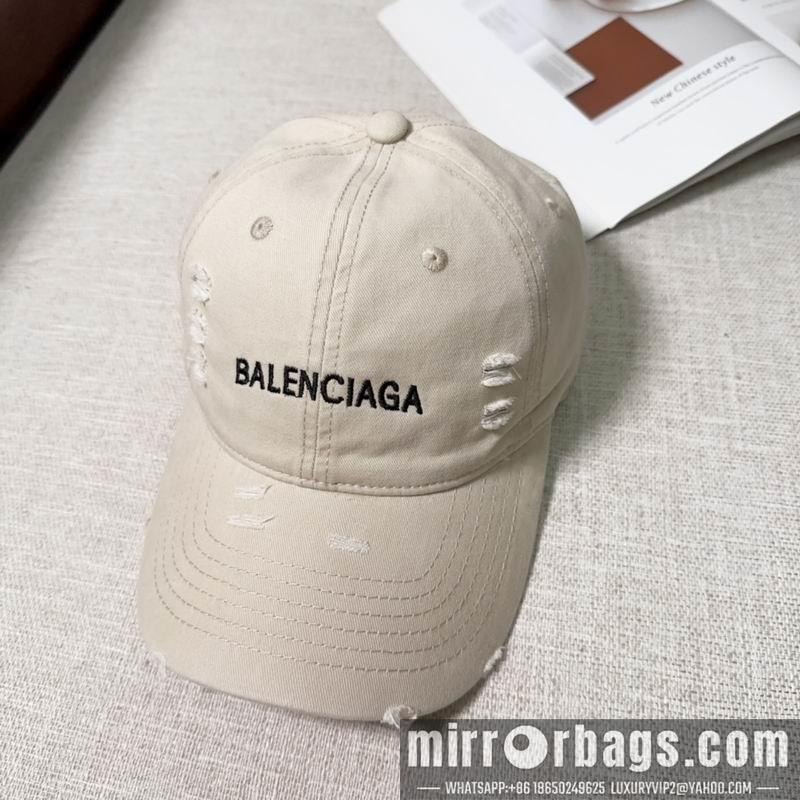 Balenciaga Hat dx115