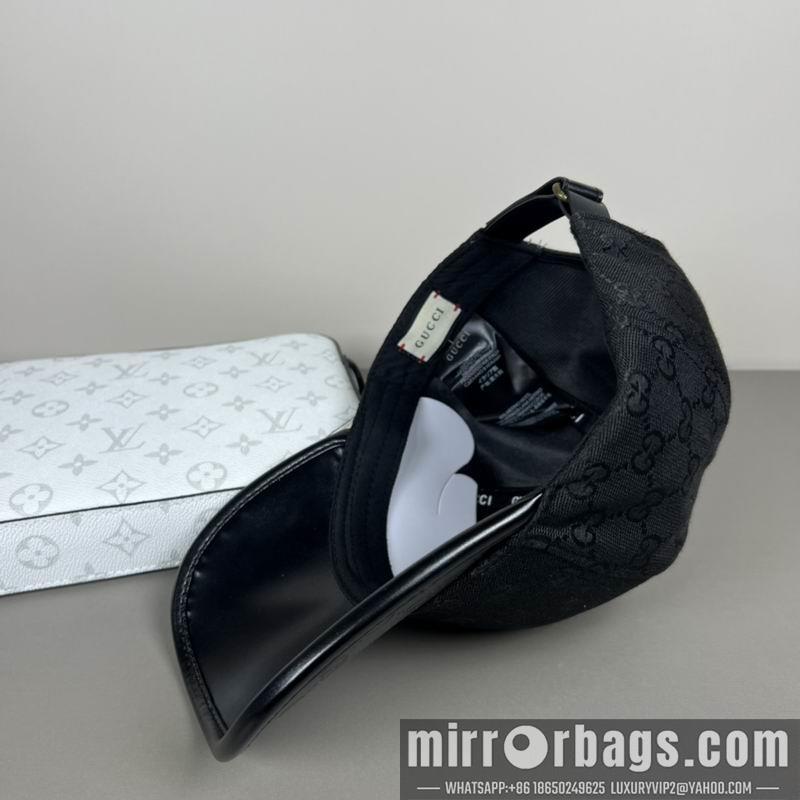 Gucci Hat dx30