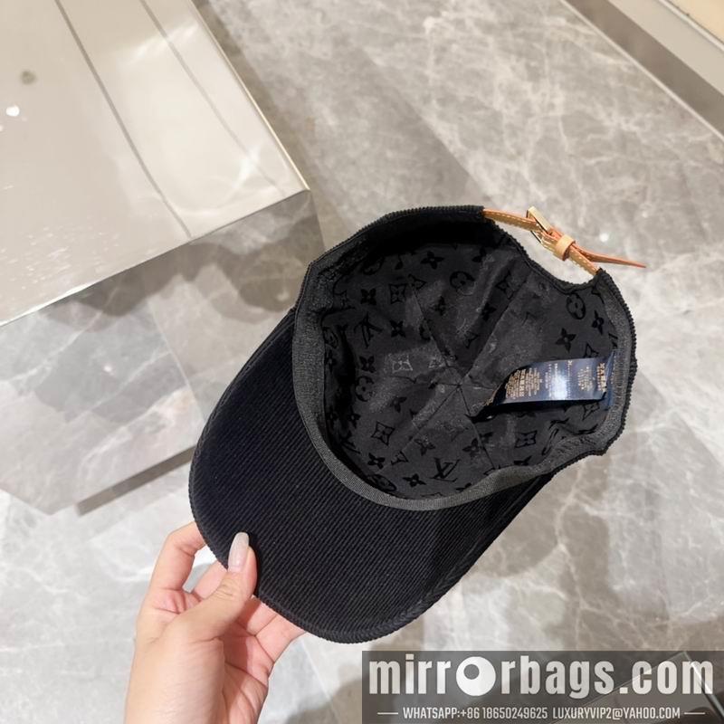 LV Hat 082603