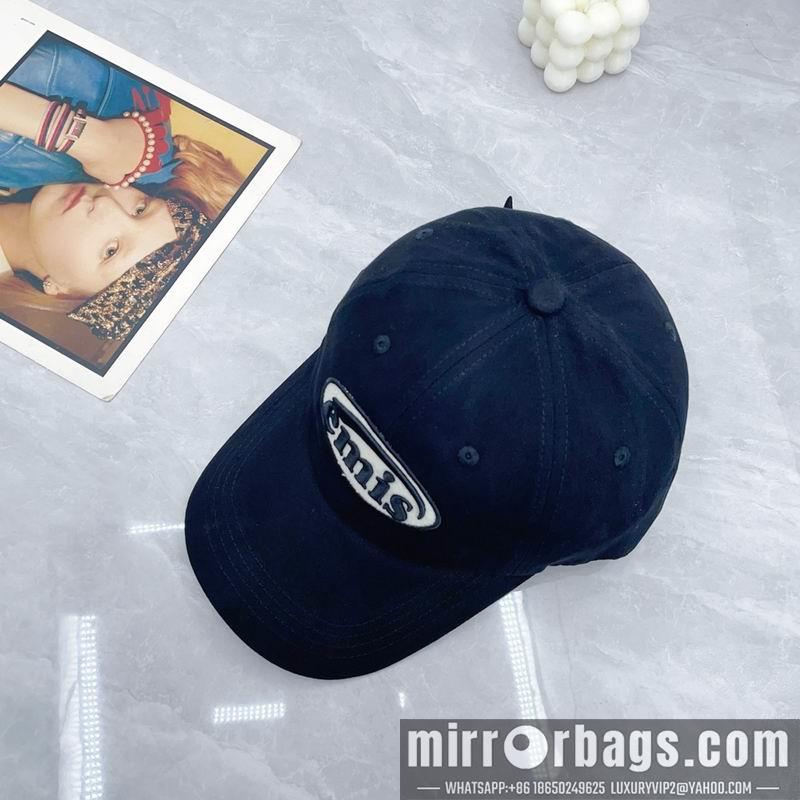 Emis Hat dx04