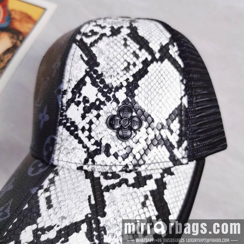 LV Hat dx26