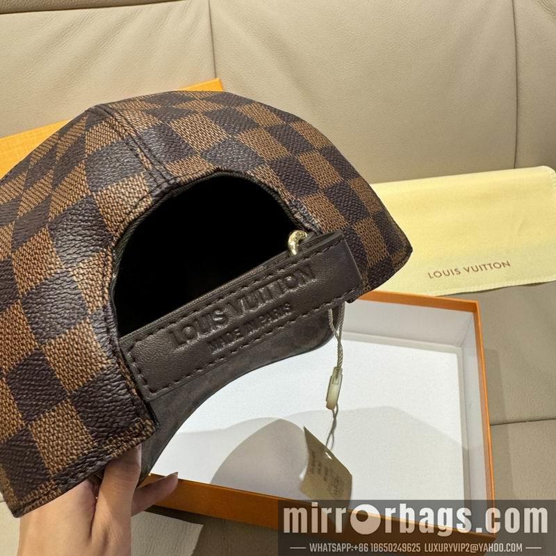 LV Hat 091403