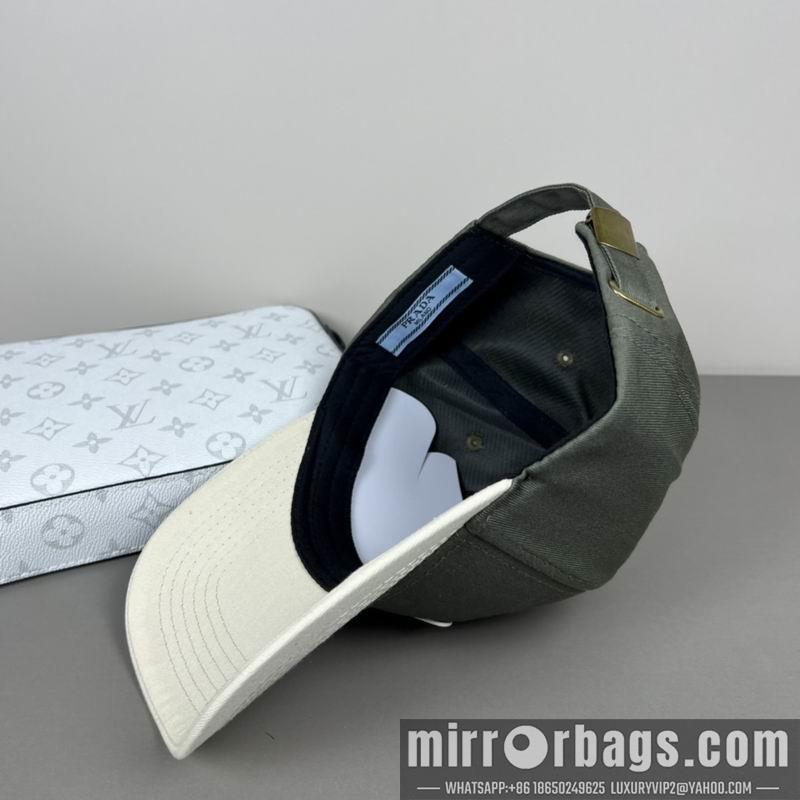 Prada Hat dx16