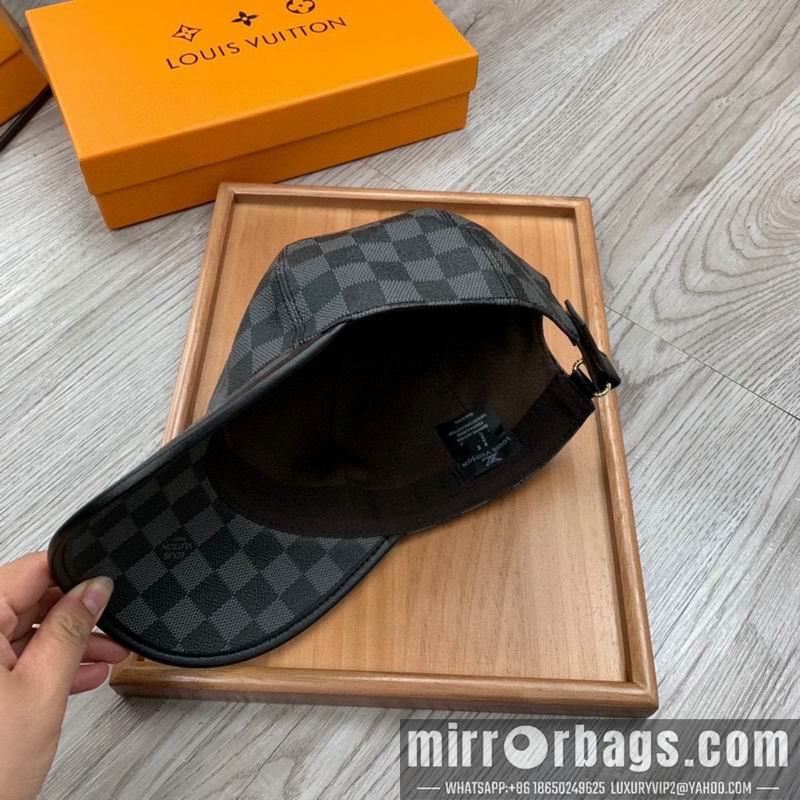LV Hat dx169