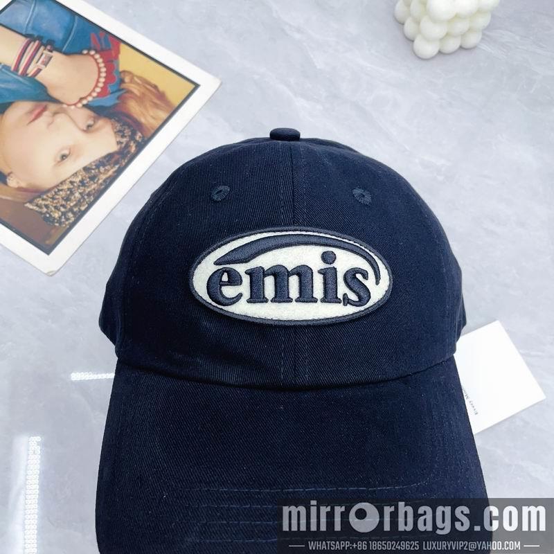 Emis Hat dx04