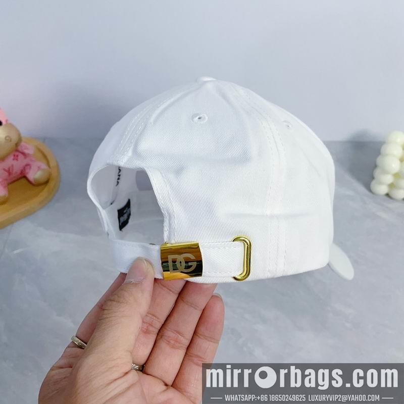 DG Hat dx15