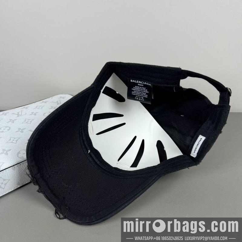 Balenciaga Hat dx40