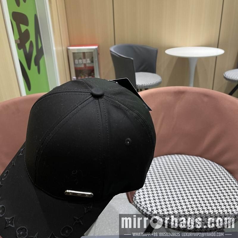 LV Hat 041407