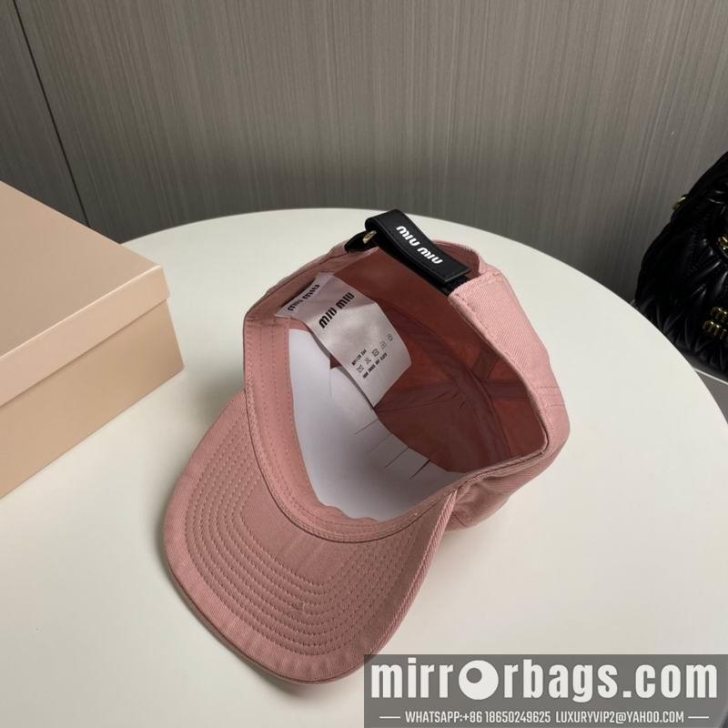Miumiu Hat dx65