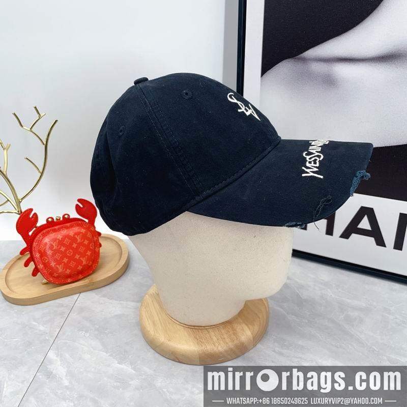 YSL Hat dx32