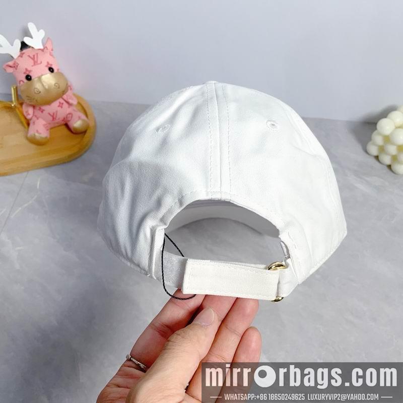 Acne Hat dx04