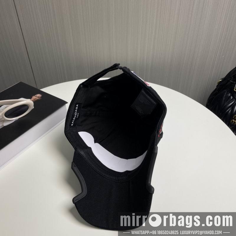 Balenciaga Hat dx96