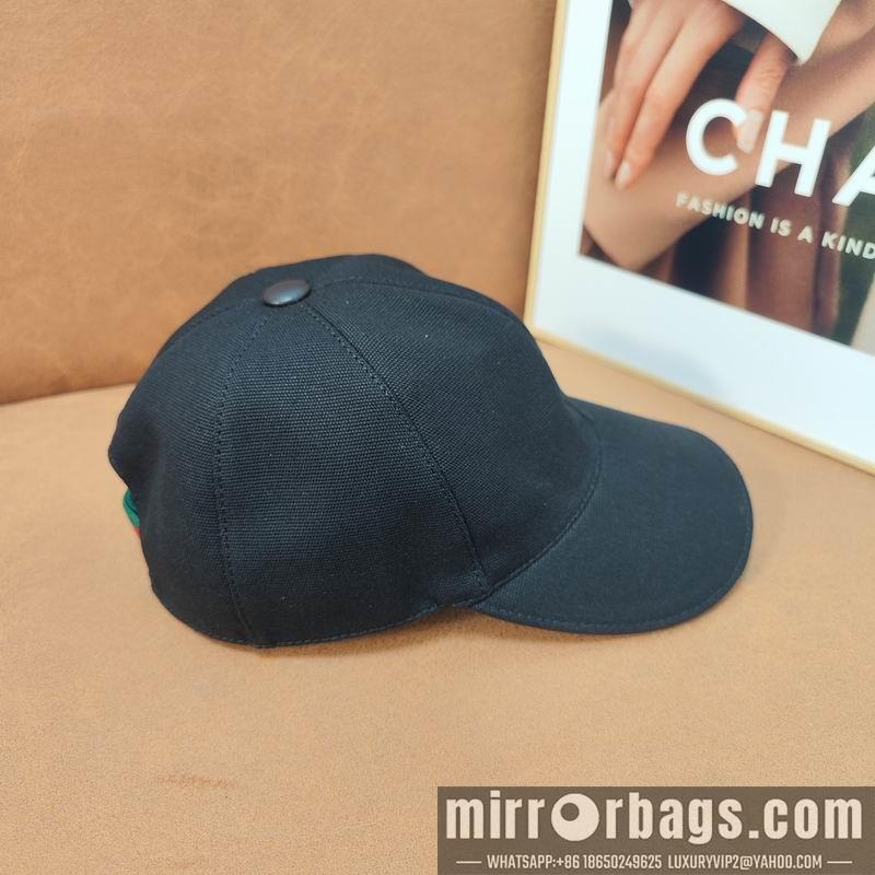 Gucci Hat dx13