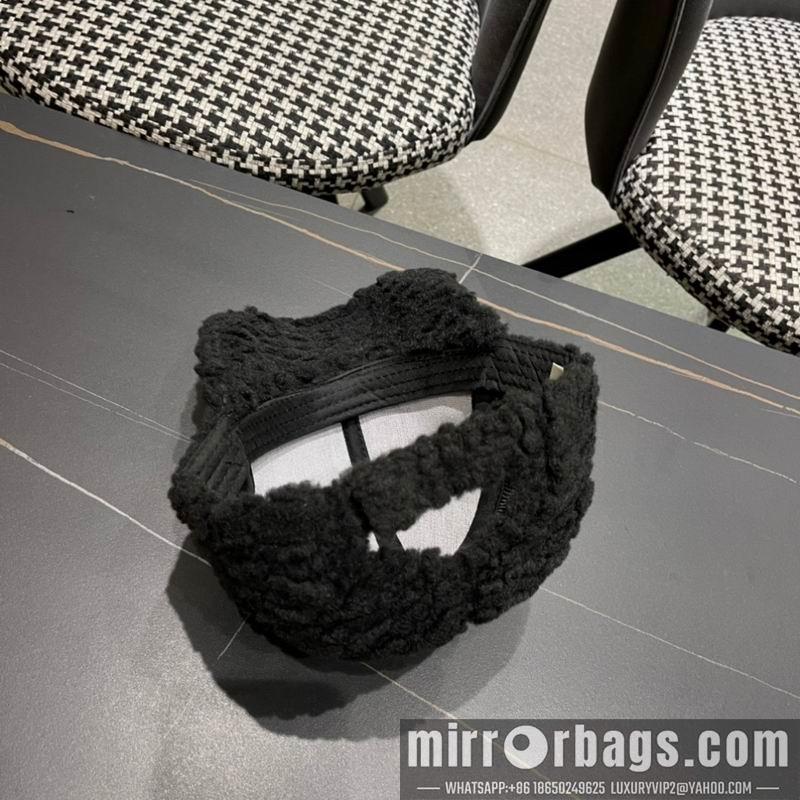 Dior Hat 010701