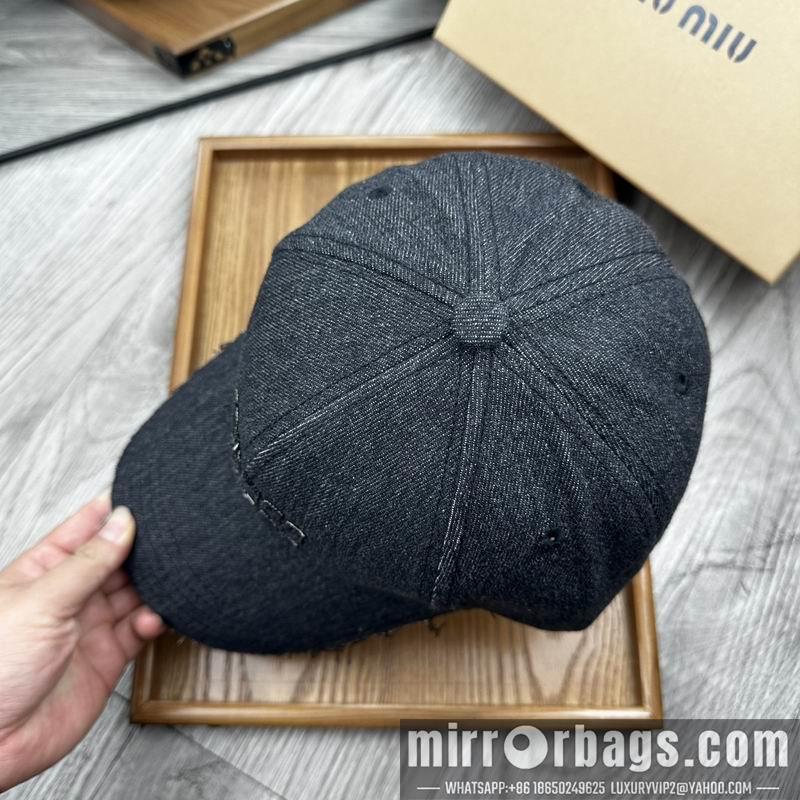 Miumiu Hat dx63