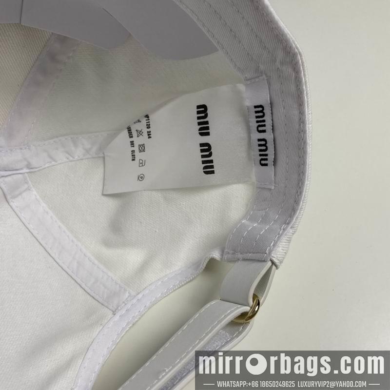 Miumiu Hat dx65