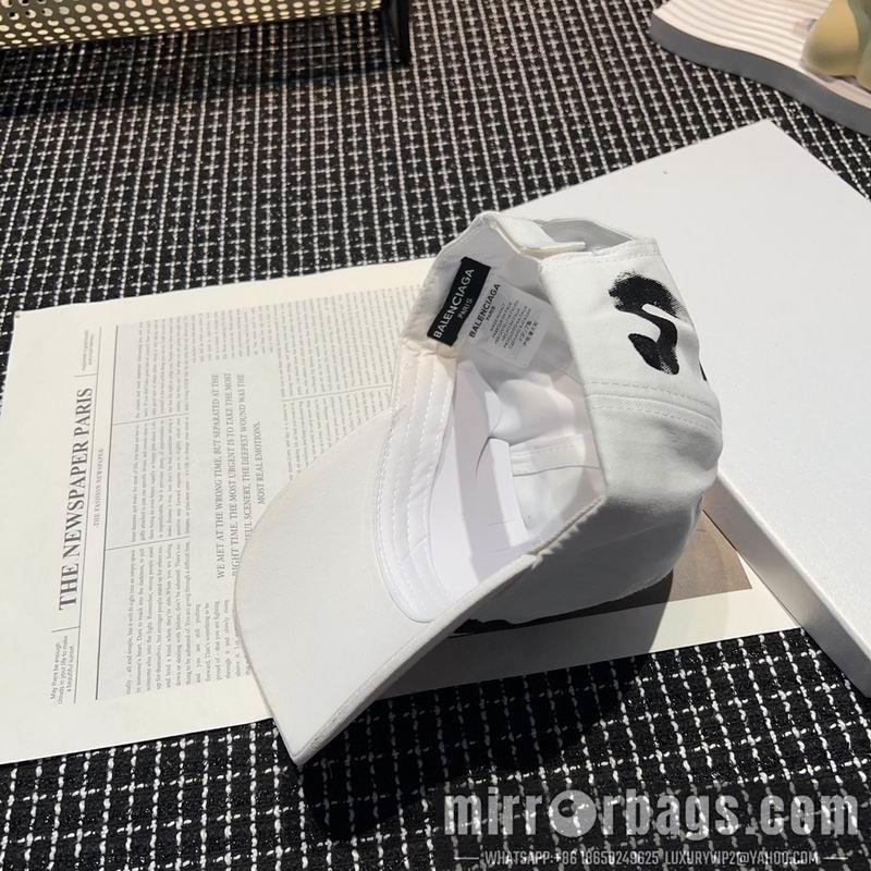 Balenciaga Hat dx15