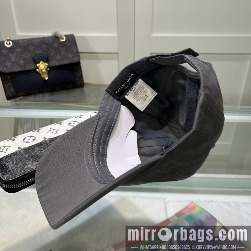 Balenciaga Hat dx116