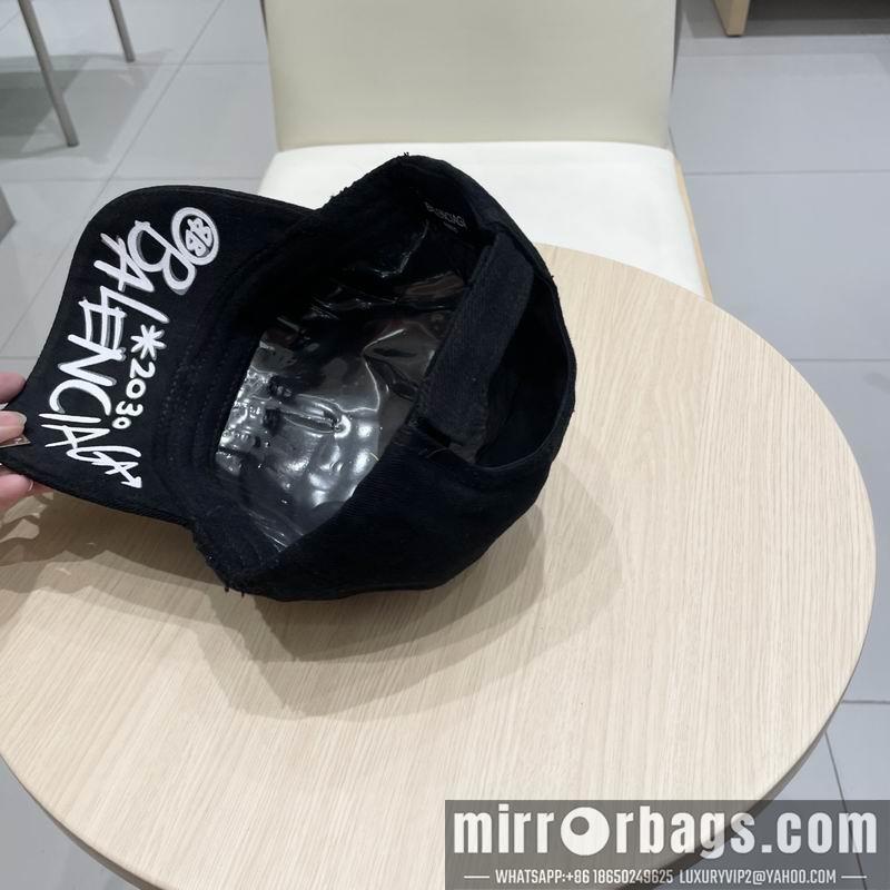 Balenciaga Hat 032001