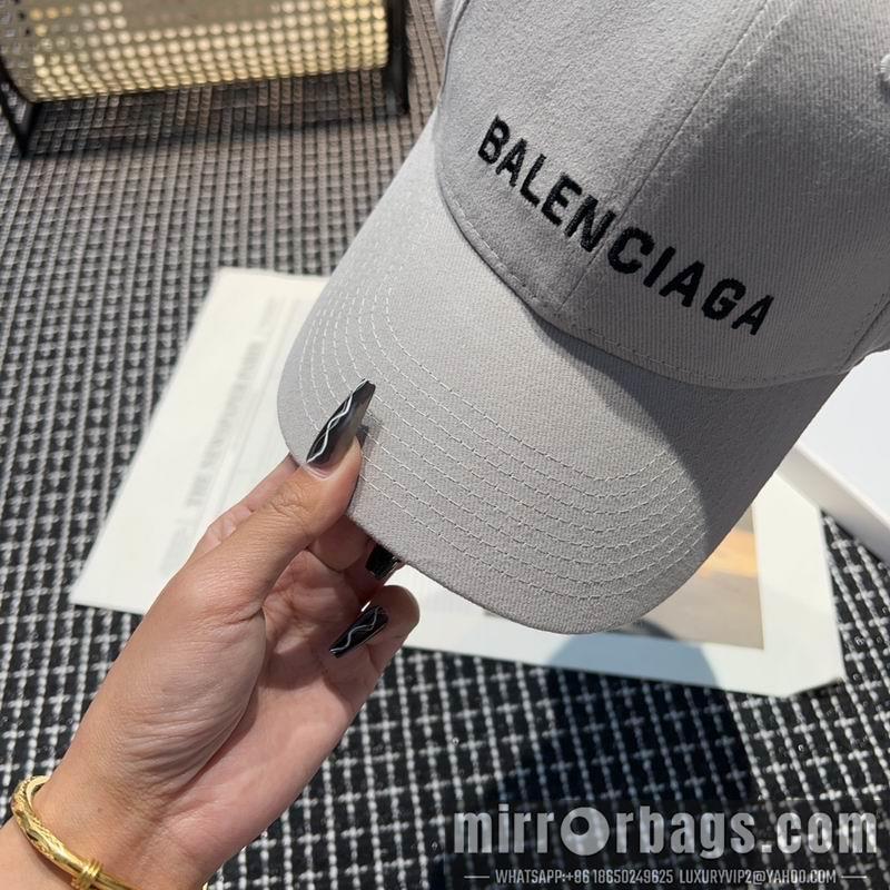 Balenciaga Hat dx11