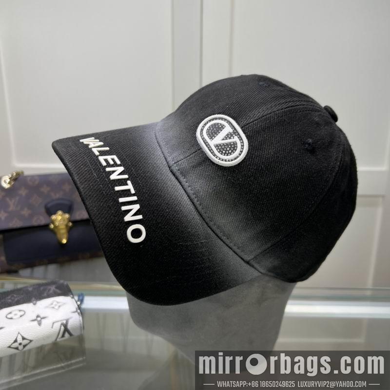 Valentino Hat dx02