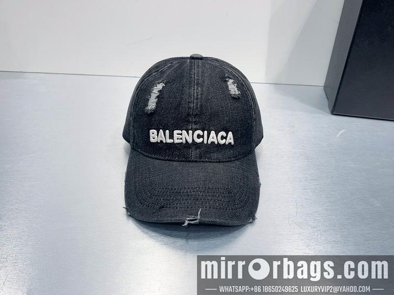 Balenciaga Hat dx03