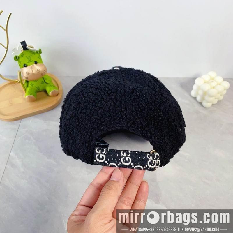 Gucci Hat dx140