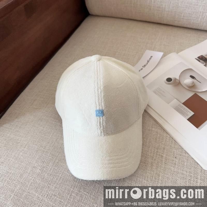 Acne Hat dx12