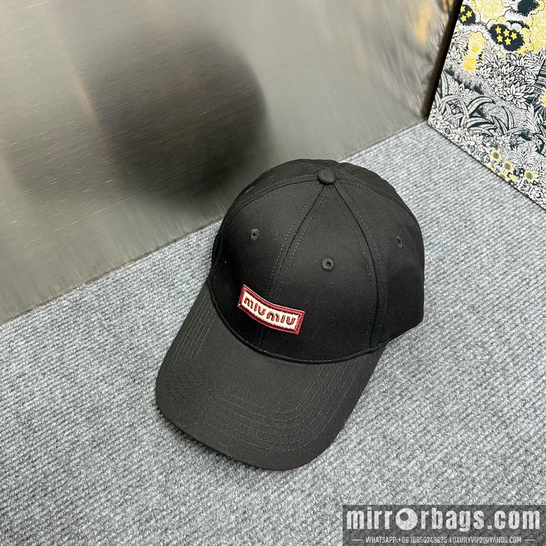 Miumiu Hat dx82