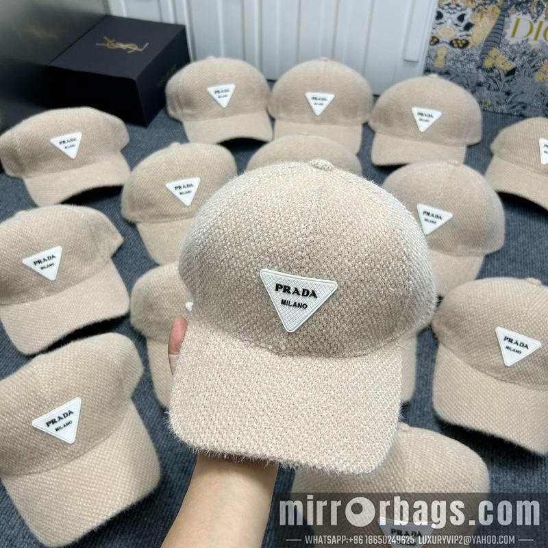 Prada Hat dx60