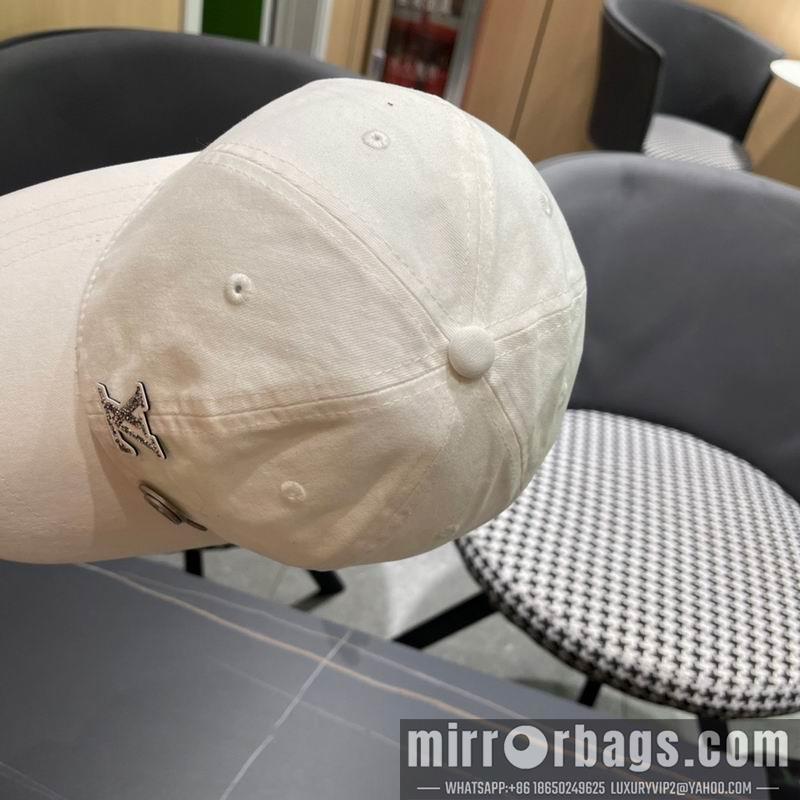LV Hat 102802
