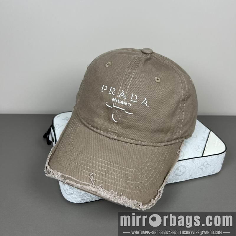 Prada Hat dx30
