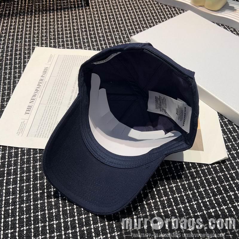 Balenciaga Hat dx25