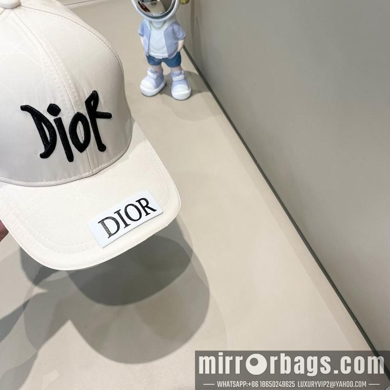 Dior Hat 072801