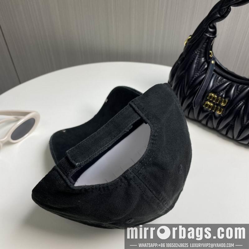 Balenciaga Hat 010201