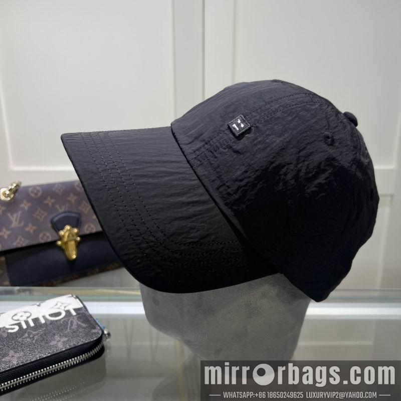 Acne Hat 042702